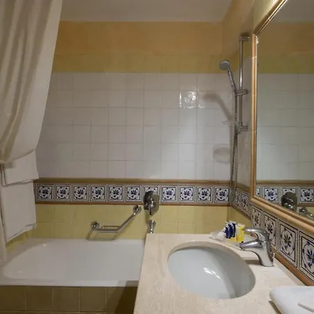 Tranquil Lantana 2 Bedroom Sleeps 7 Persons * Pula