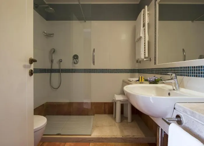 Tranquil Lantana 2 Bedroom Sleeps 7 Persons *